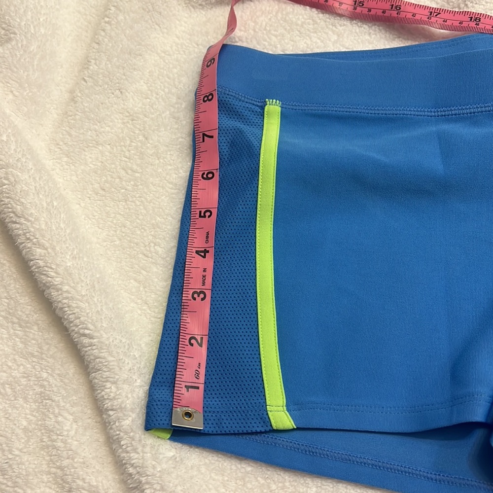 New without tags Nike workout shorts, size medium - Picture 6 of 9